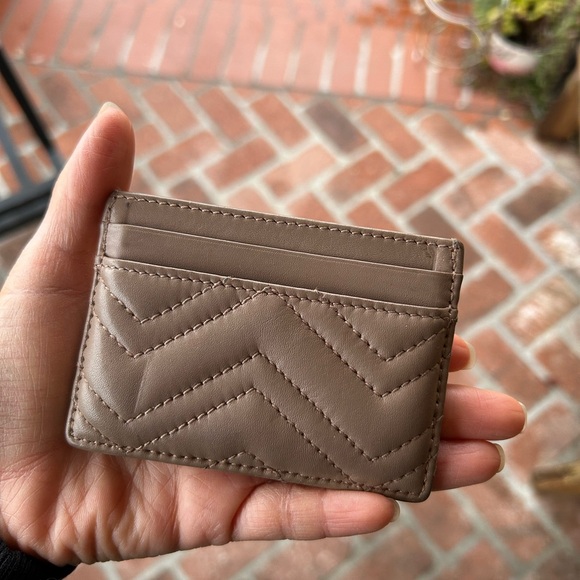 Gucci GG Marmont Taupe Card Holder - Picture 4 of 8